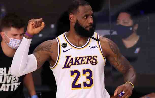 ЛеБрон вышел на первое место в истории НБА по победам в плей-офф