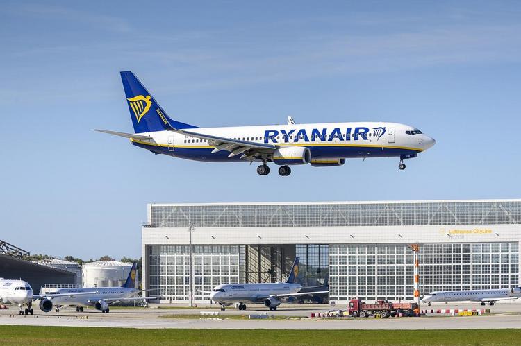 Пассажиры Ryanair оказались в другой стране из-за Комендантского часа в аэропорту