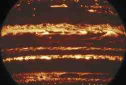 Темные зоны на Большом красном пятне Юпитера: тайна разгадана