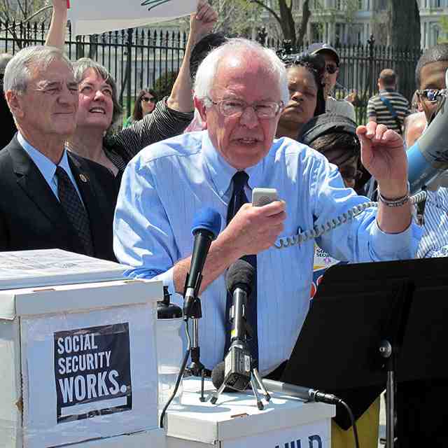 Берни Сандерс, 2013 г.