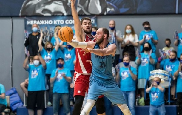 Днепр выиграл у Прометея в первом полуфинале плей-офф