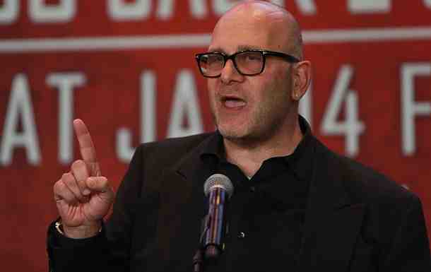 Лу Дибела: Не считаю Усика фаворитом в боях с огромными монстрами