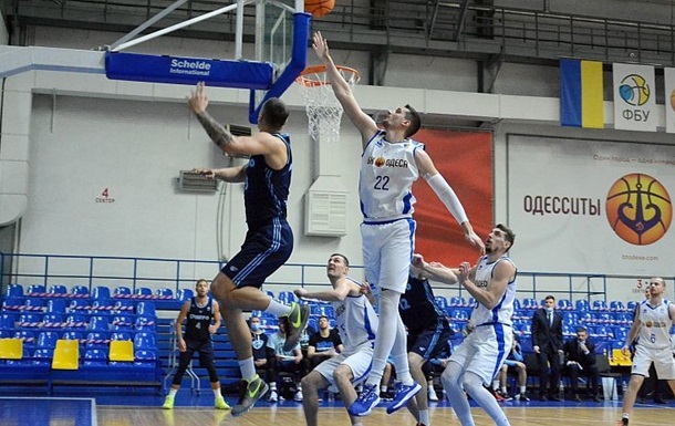 Одесса в напряженном матче обыграла Днепр