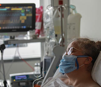 Российский инфекционист объяснил рост заражений коронавирусом в мире: Общество: Россия: Lenta.ru