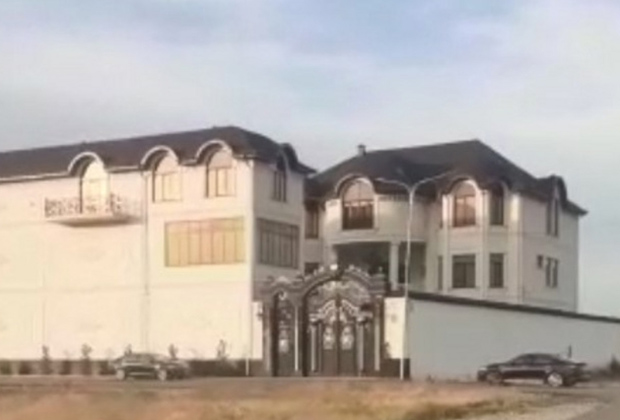 Особняк вора в законе Ахмеда Домбаева (Шалинского)