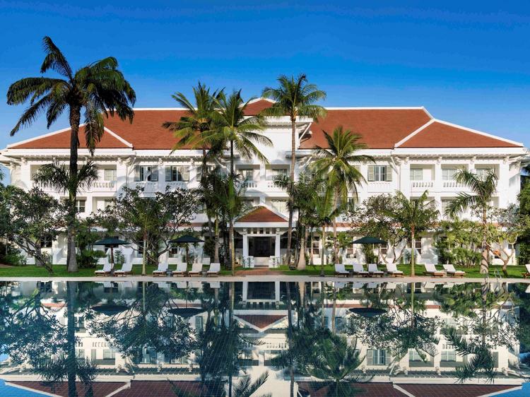 В Камбодже после реконструкции вновь открылся Raffles Grand Hotel d'Angkor