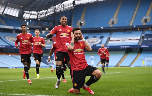 Манчестер Юнайтед в напряженном дерби одолел Манчестер Сити