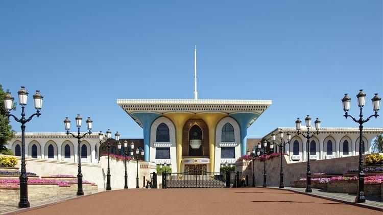 Оман с сегодняшнего дня закрыл границы для иностранных туристов