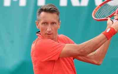 Стаховский разгромно проиграл на турнире в Праге