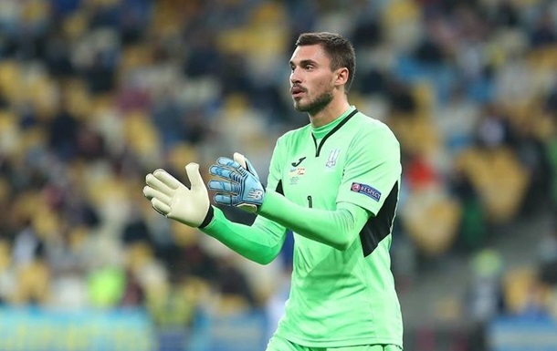 Бущан: Особо приятно получить награду лучшему вратарю от Шовковского