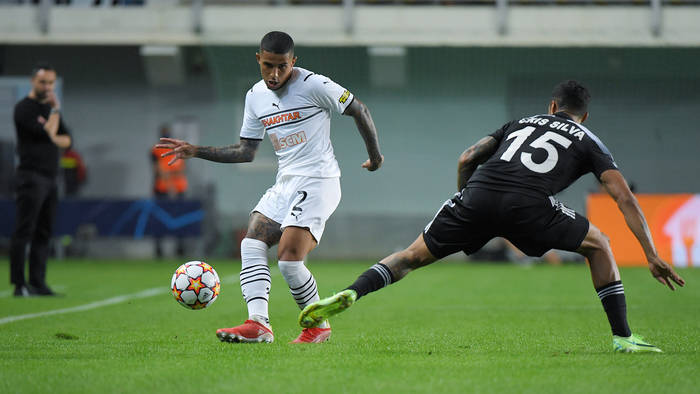 Кадр с матча Шериф - Шахтер