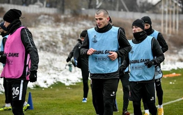 Заря расторгла контракт с Перовичем