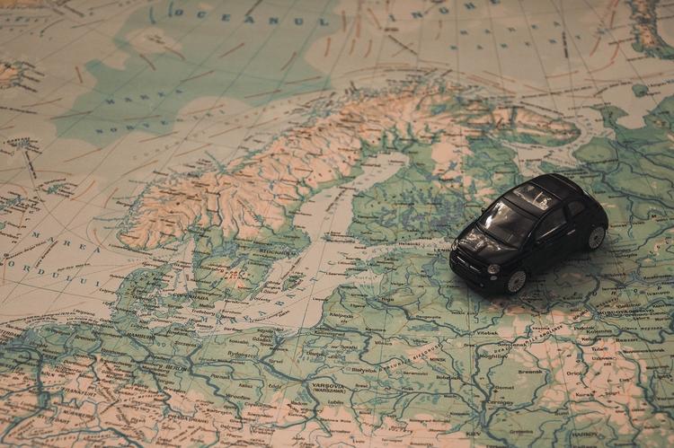 Российские туристы едут на шопинг в Финляндию, несмотря на запрет