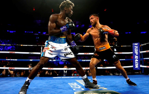 Я сомневался : Ломаченко объяснил, почему не добил Комми после нокдауна