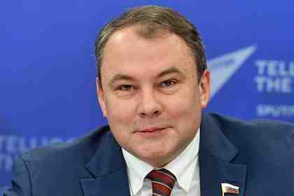 Петр Толстой