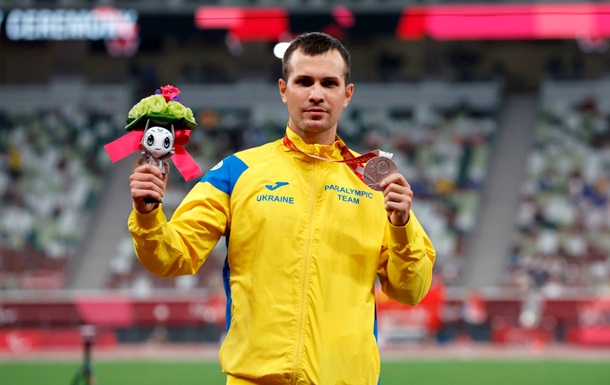 Цветов прокомментировал отказ от фото со спортсменами ПКР