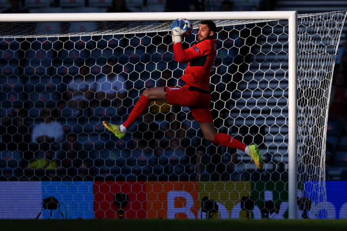 Георгий Бущан в матче против Швеции