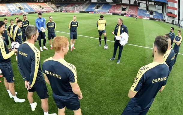 Сборная Украины провела предматчевую тренировку в Чехии