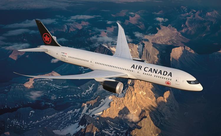 Пассажиры потребовали от Air Canada компенсацию 5 000 долларов