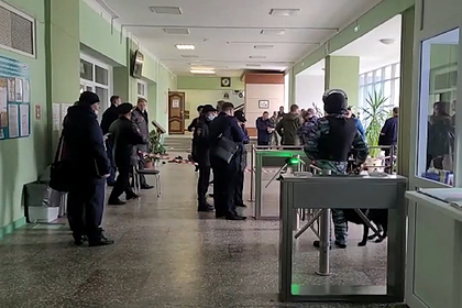 В коридоре Пермского на улице Генкеля, где произошла стрельба в одном из корпусов