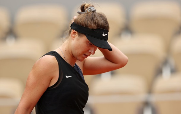 Свитолина покинула Ролан Гаррос, проиграв Крейчиковой