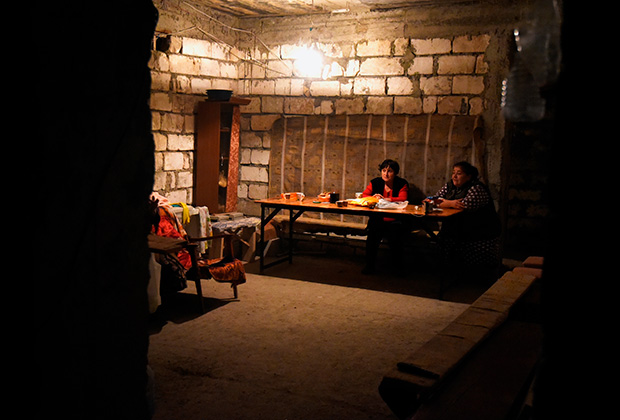 В бомбоубежище