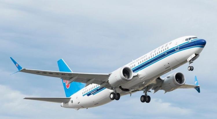 Китай выполнил первый за четыре года пассажирский рейс на Boeing 737 MAX