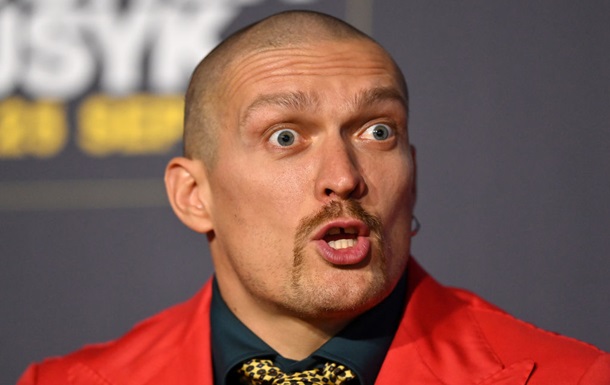 Усик оценил победу Ломаченко над Комми