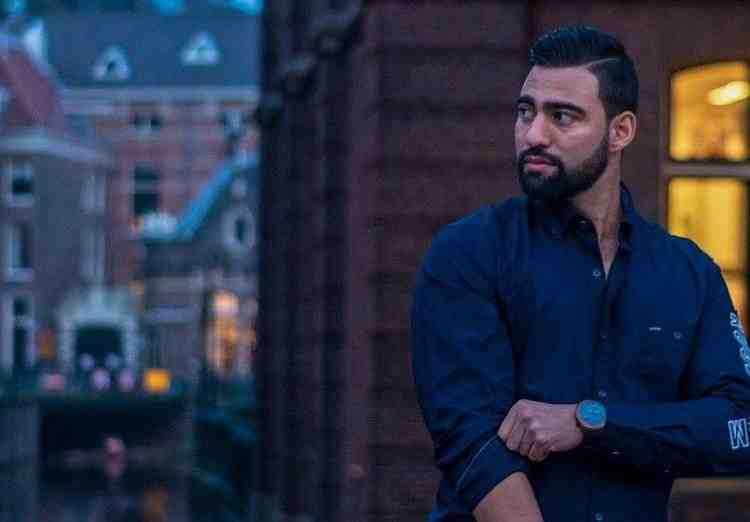 Чем занимаются туристы в Амстердаме после открытия границ?