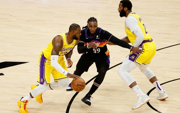 НБА: Бруклин обыграл Бостон и вышел во второй раунд, Лейкерс проиграли Финиксу