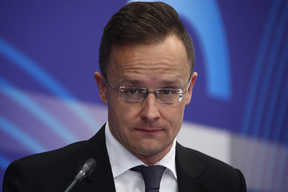 Петер Сийярто