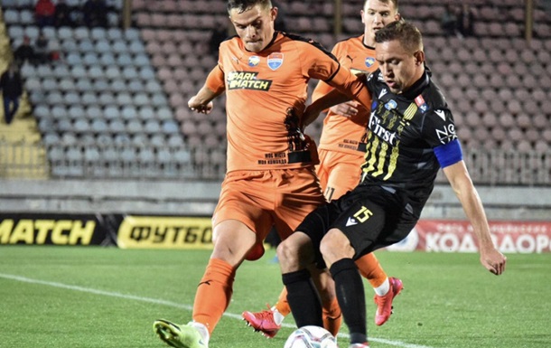 Рух комфортно обыграл Мариуполь