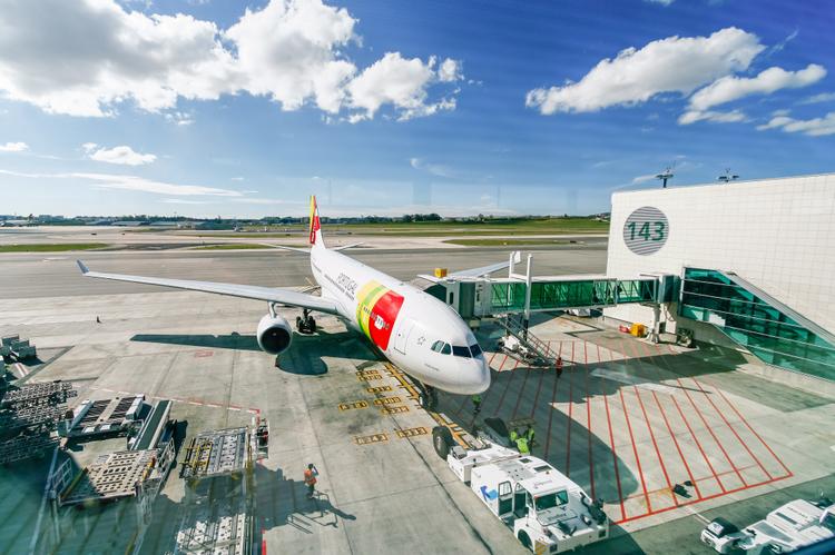 Холдинг Air France-KLM заинтересован в покупке авиакомпании TAP Air Portugal