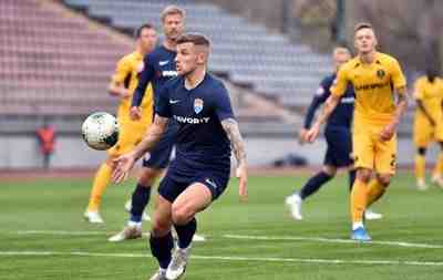 Мариуполь в меньшинстве обыграл Днепр-1