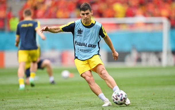 Стало известно, почему Малиновский пропускает матч против Англии