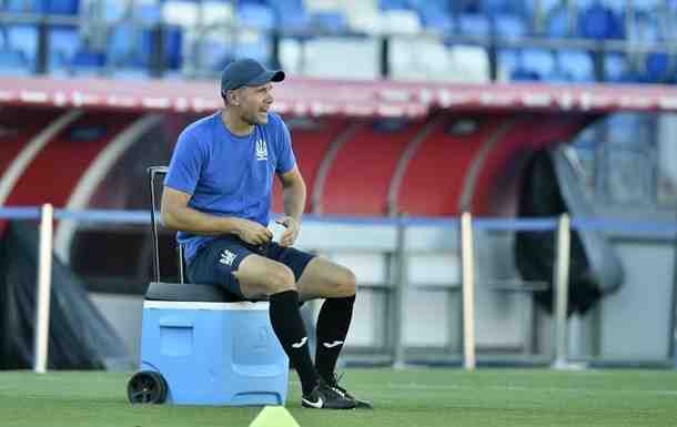 Испанские таможенники три часа  мариновали  часть делегации сборной Украины