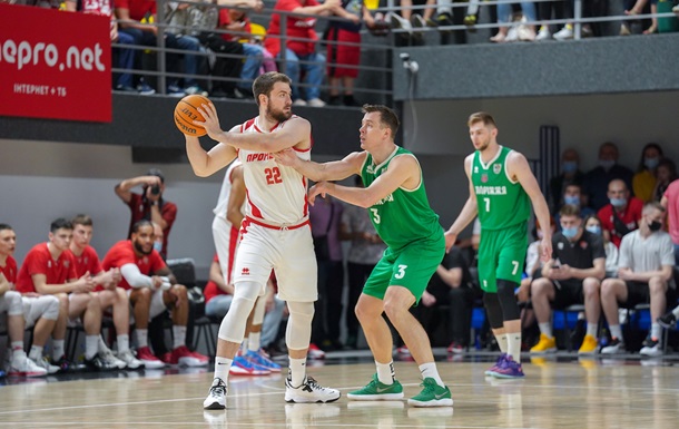 Прометей выиграл первый матч финала Суперлиги