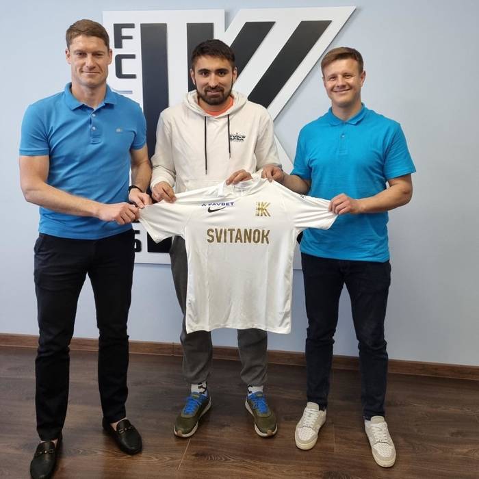 Ника Сичинава - игрок Колоса