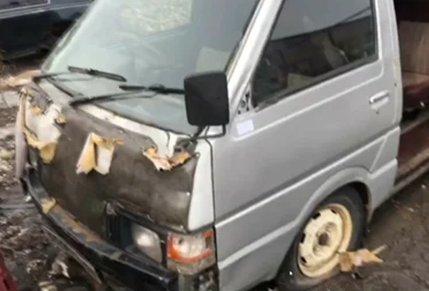 Микроавтобус семьи Баженовых, оборудованный для краж на ходу