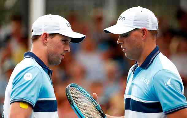 Братья Брайан завершили профессиональную карьеру