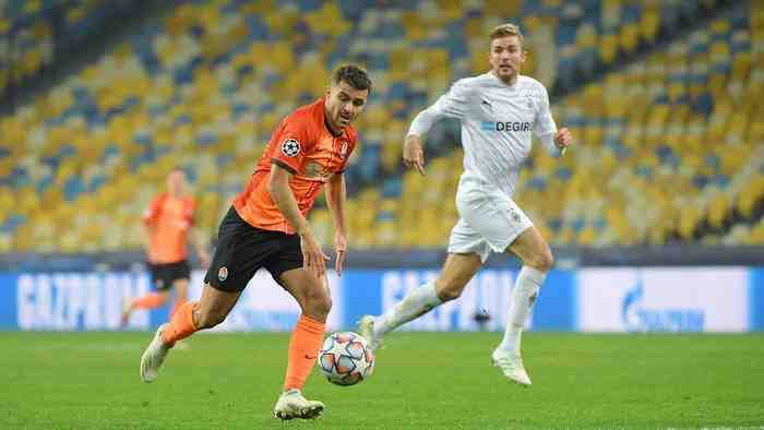 Боруссия М уничтожила Шахтер