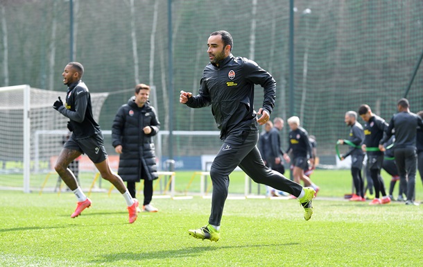 Исмаили и Корниенко вернулись в общую группу Шахтера