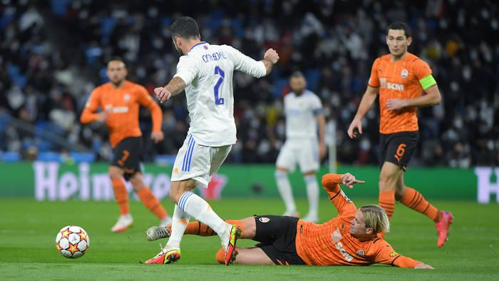 Михаил Мурик в матче против Реала