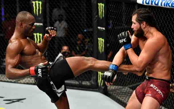 Усман одолел Масвидаля в главном поединке UFC 251