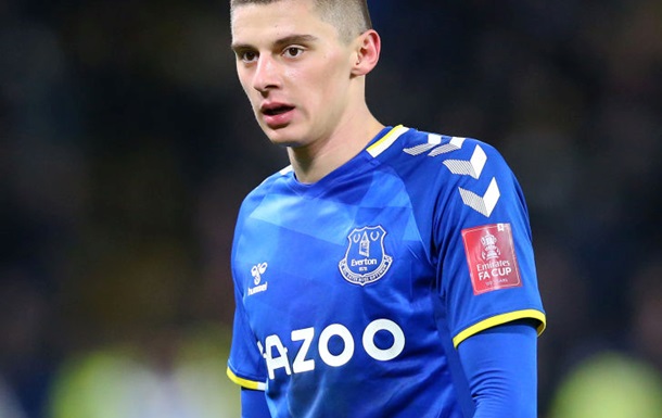 Миколенко - в стартовом составе Эвертона на матч против Норвича