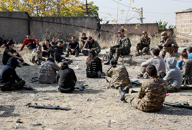 Добровольцы, Ереван