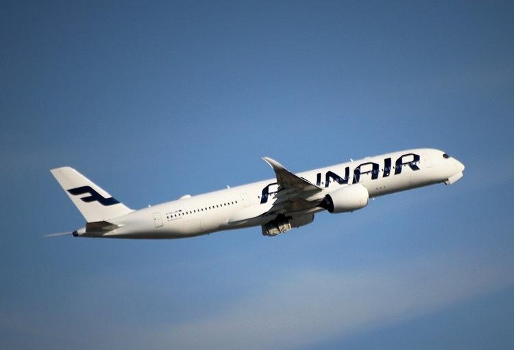 Finnair с 1 июня начнет взимать плату с пассажиров за ручную кладь