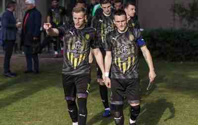 Рух подтвердил, что пять футболистов команды больны коронавирусом