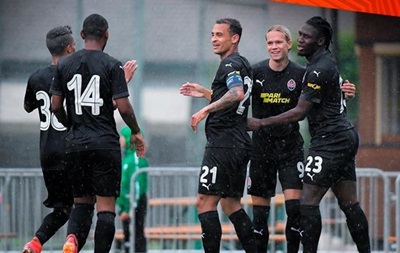 Шахтер одержал разгромную победу в дебютном матче Де Дзерби