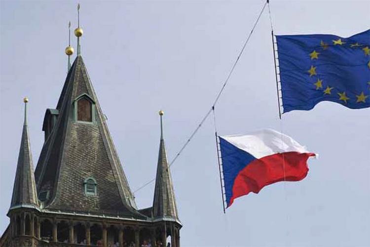 Чехия вводит запрет на въезд российских туристов с 25 октября, но не всех